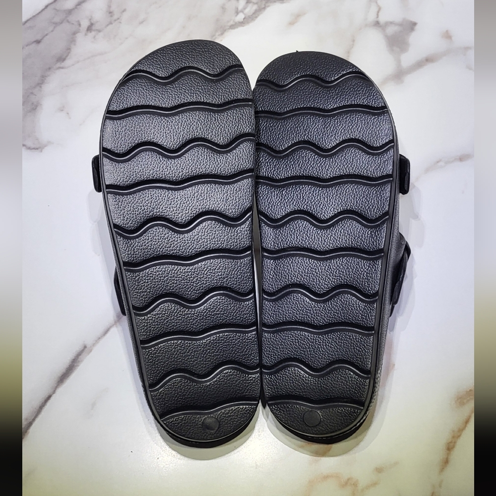 The Childrens Place NWOT Boys Everyday Slip-On Double Buckle Slide Sandals Sz 2 - Picture 7 of 7